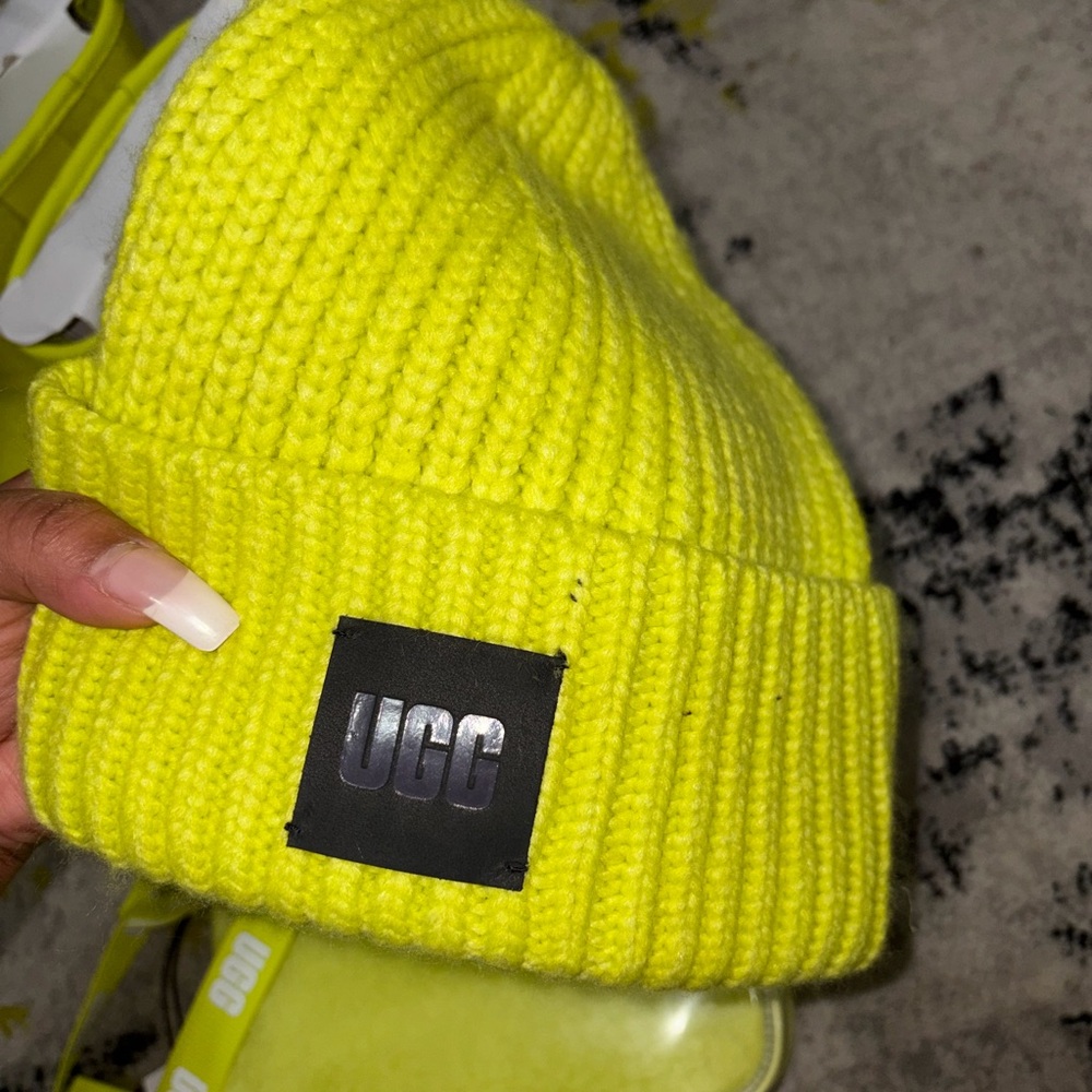 UGG Lime Green Boots, Hat & Bag BUNDLE 💚 - Picture 5 of 10